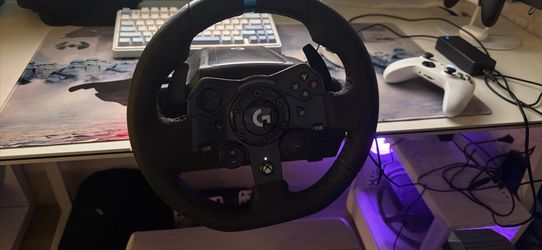 Racing wheels Logitech 923