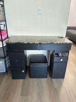 Nail counter $100