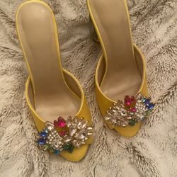 Woman’s Shoes