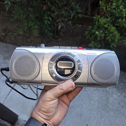 Vintage Aiwa  Radio Am Fm And Cassette Recorder 