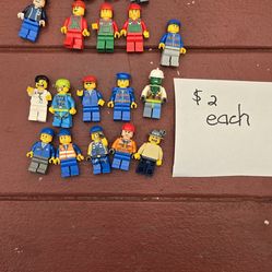 Random Lego Minifigures