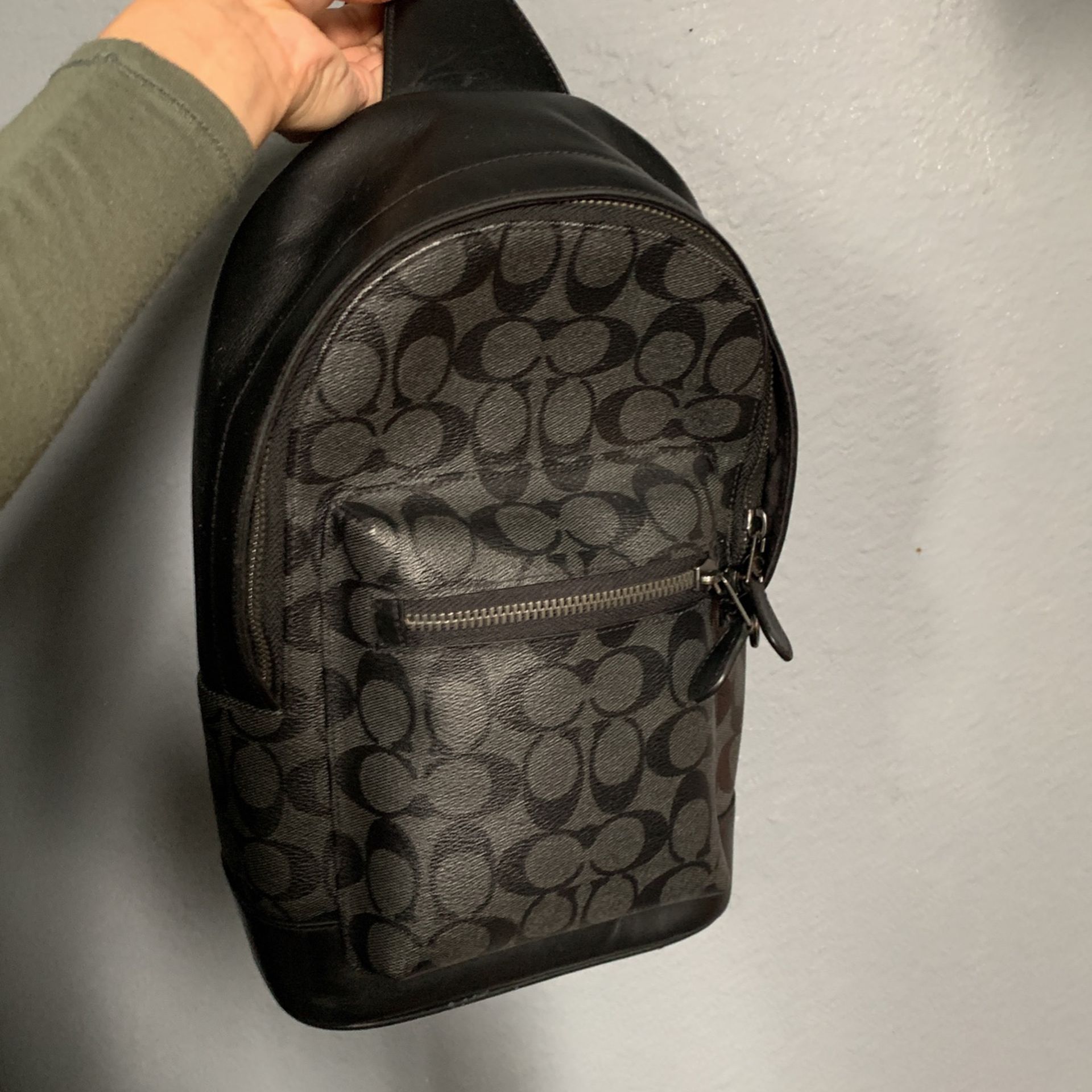 coach West Pack In Signature Canvas Gunmetal/Charcoal Black