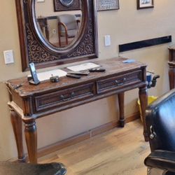 Beautiful Entry Way Table 