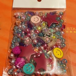 Pastel Assorted Beads - (+100 Pcs.)