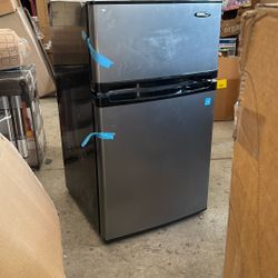 Danby DCR031B1BSLDD 3.1 cu ft Compact Refrigerator & Freezer w/ Solid Doors - Black/Stainless, 115v