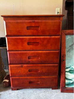 Wood 5-Drawer Dresser