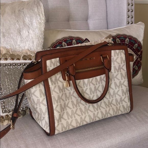 Michael Kors Selma Satchel Top Handle Bag Tote