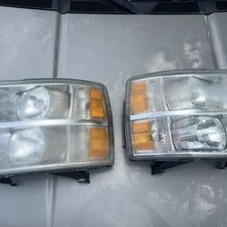 2007 Chevy Silverado Headlights 
