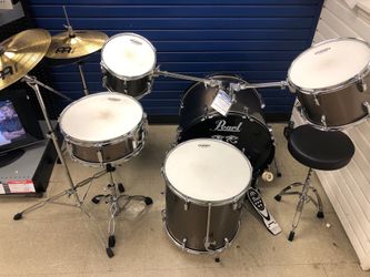 Pearl drum set