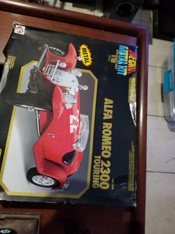 Burago Alfa romeo die cast metal kit, 1/18 scale.