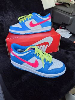 Dunks Sz 7Y