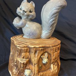 Vintage Squirrel On Stump Cookie Jar