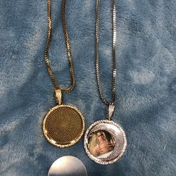 Gold or silver memory pendant