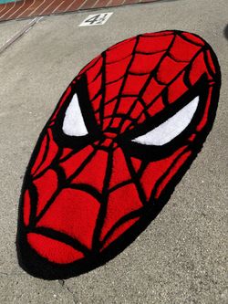 Tufted Giant Spider-Man Head