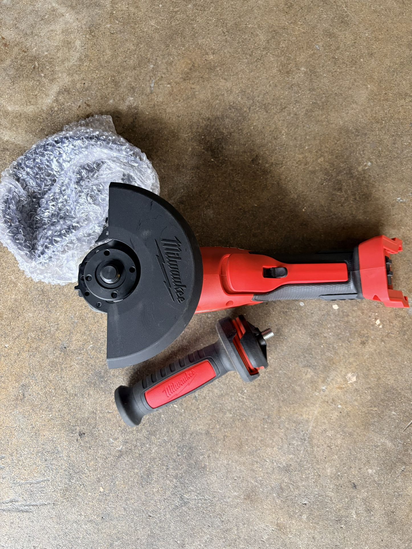 Milwaukee M18 Grinder 