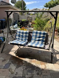 PATIO FURNITURE *****FREE