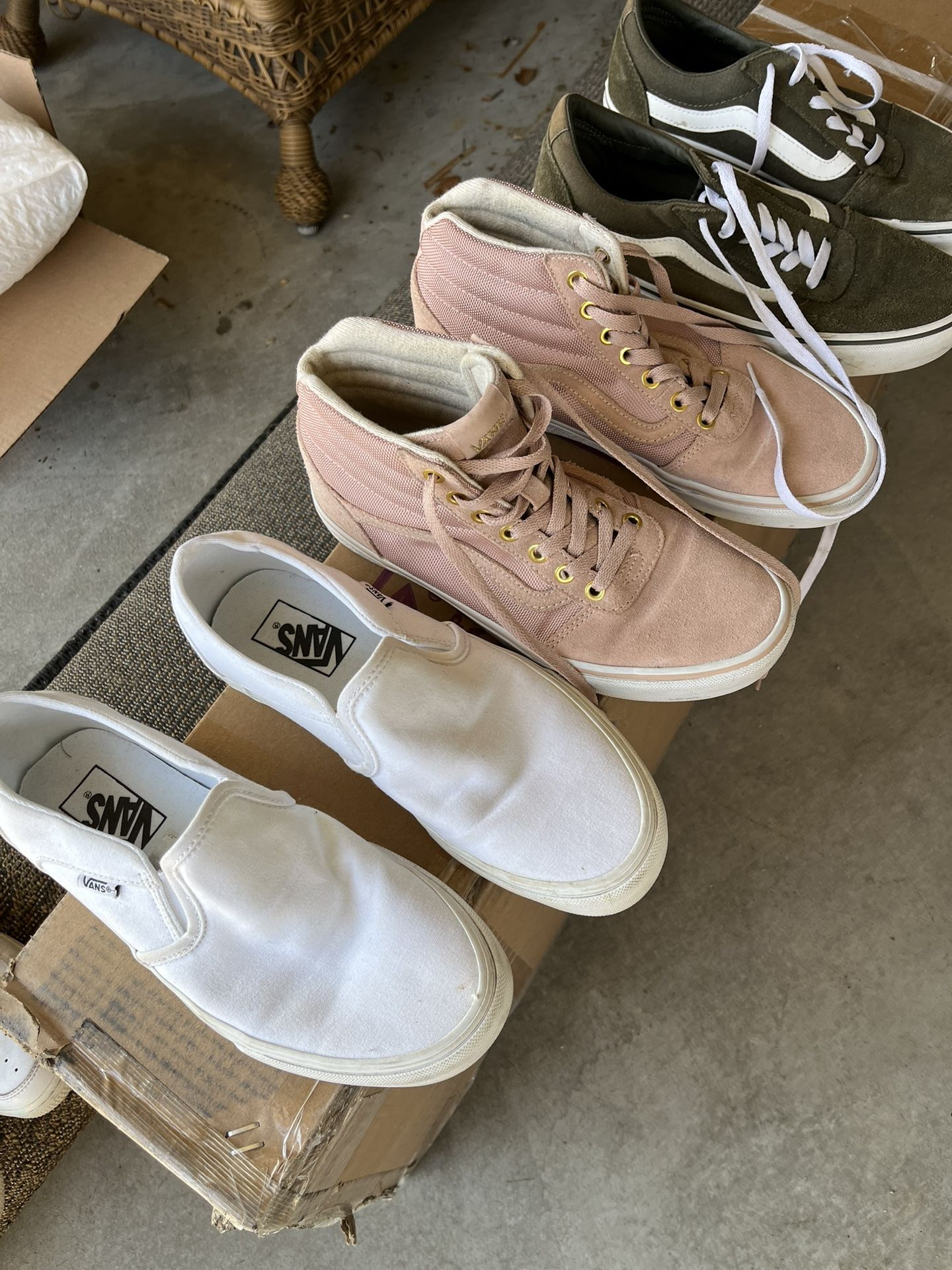 Vans Shoes 8 1/2 Women’s (4 Pairs)