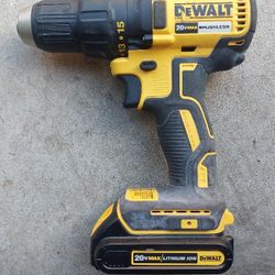 Dewalt 20v Max Cordless Drill, Bag & Drill Bits 