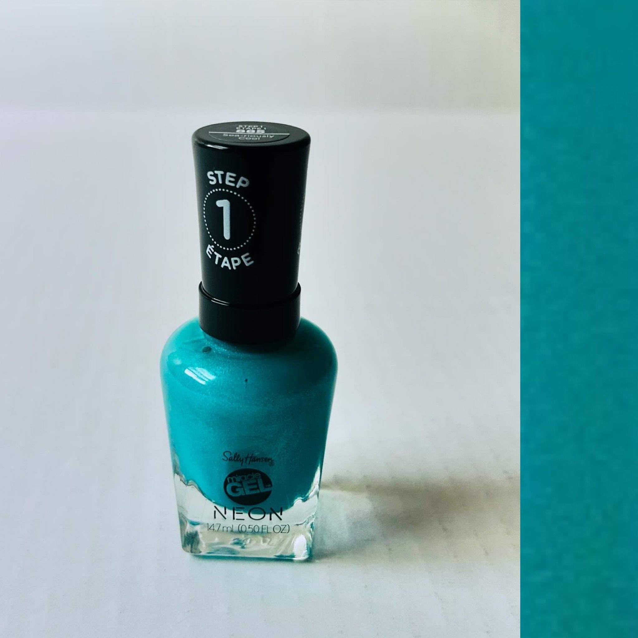 Sally Hansen Neons Collection Miracle Gel Nail Polish Sea-riously Cool 885