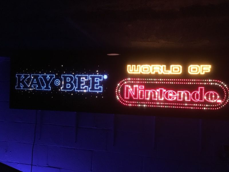 SUPER RARE ANIMATED FIBEROPTIC KAY-BEE TOYS/WORLD OF NINTENDO SIGN! MODEL M36C! KB TOYS, NES VIDEO GAMES! COLLECTIBLE! TOYS R US/KIDDIE CITY RIVAL!
