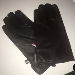 Never Worn Tommy Hilfiger Size Medium Gloves