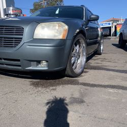 2005 Dodge Magnum