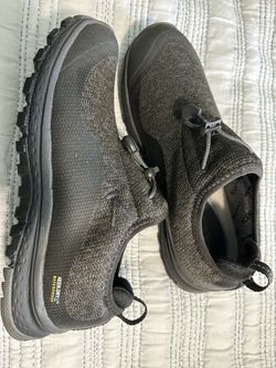 Keen Woman Shoes (size7)