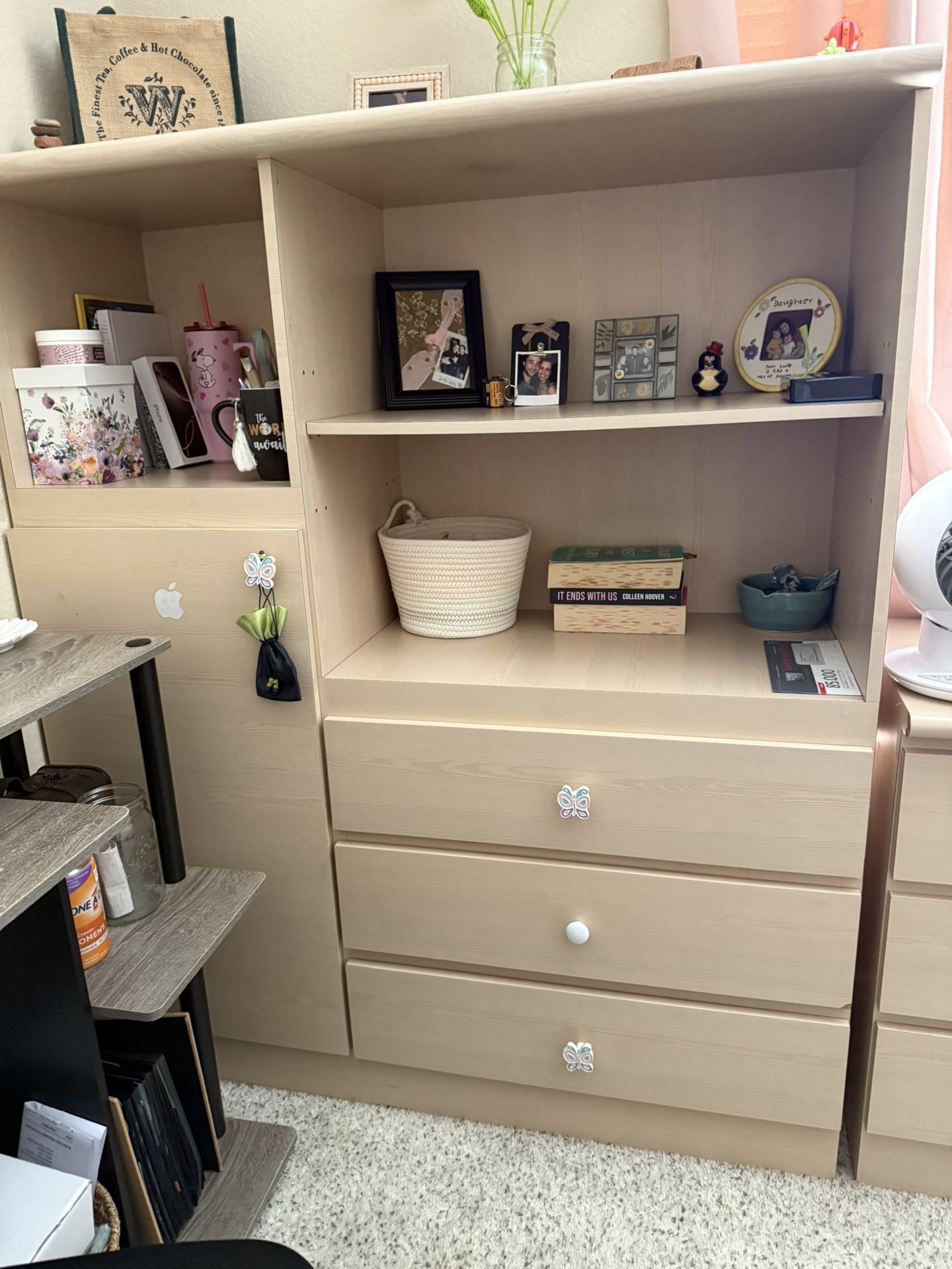 Bedroom Hutch – Versatile & Stylish! ✨