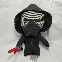Star wars kylo-ren stuffed toy with sounds. Good condition and smoke free home.  Measures  8 3/4"