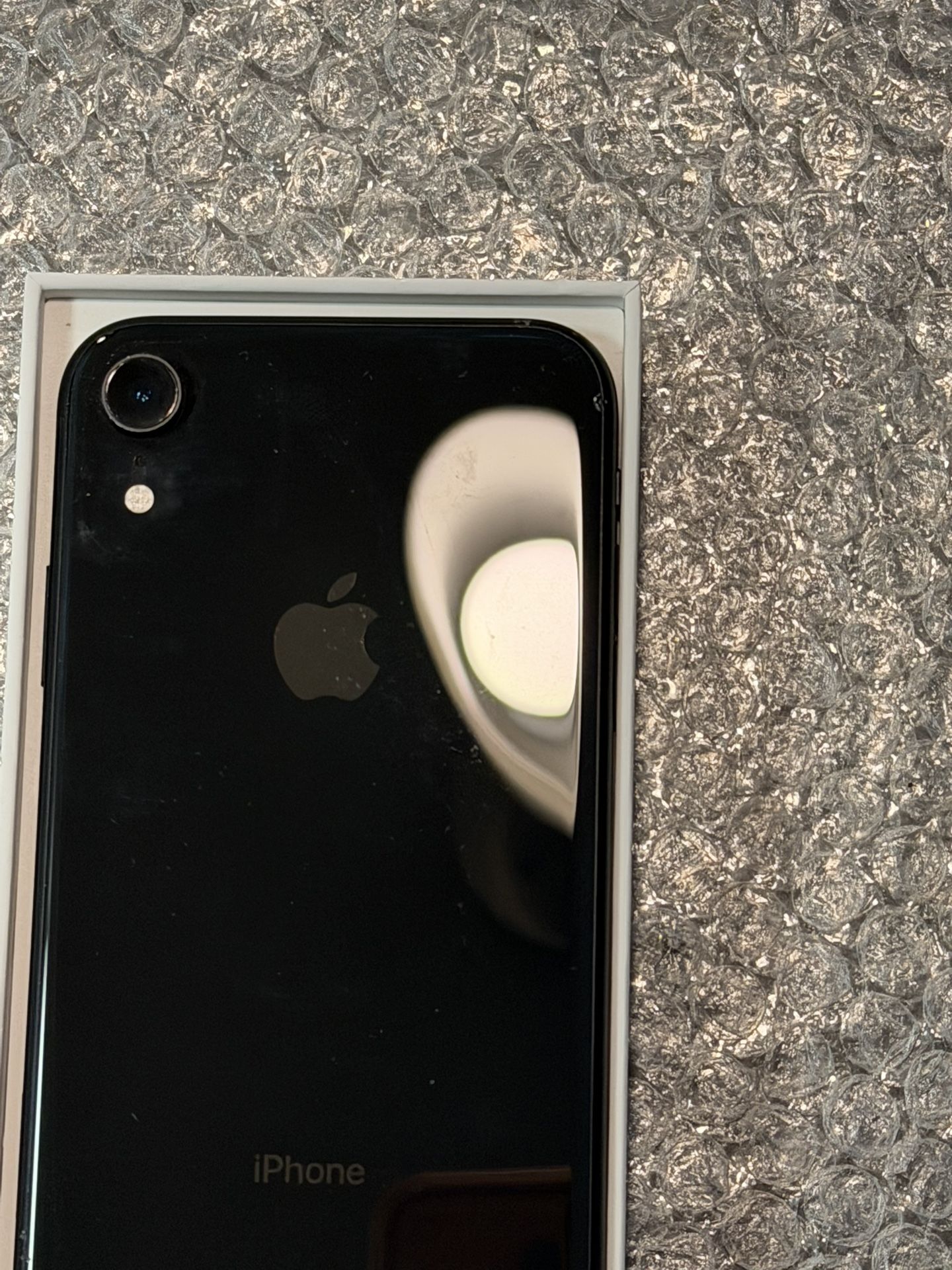iPhone XR 128GB Black UNLOCKED Like new 