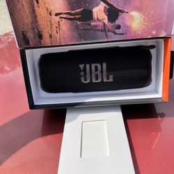 JBL FLIP6  $70 Portable Bluetooth Speaker 