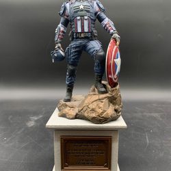 Marvel's Avengers: Earth's Mightiest Edition  Captain America Statue Figure