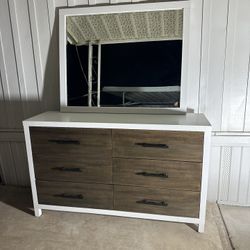 Dresser New
