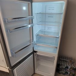 Bosch White Line Refrigerator 85% Off