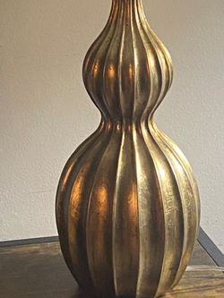 Modern Farmhouse Table Lamps With the Ribbed Textured  Base  And  New  Linen Lampshade H27"