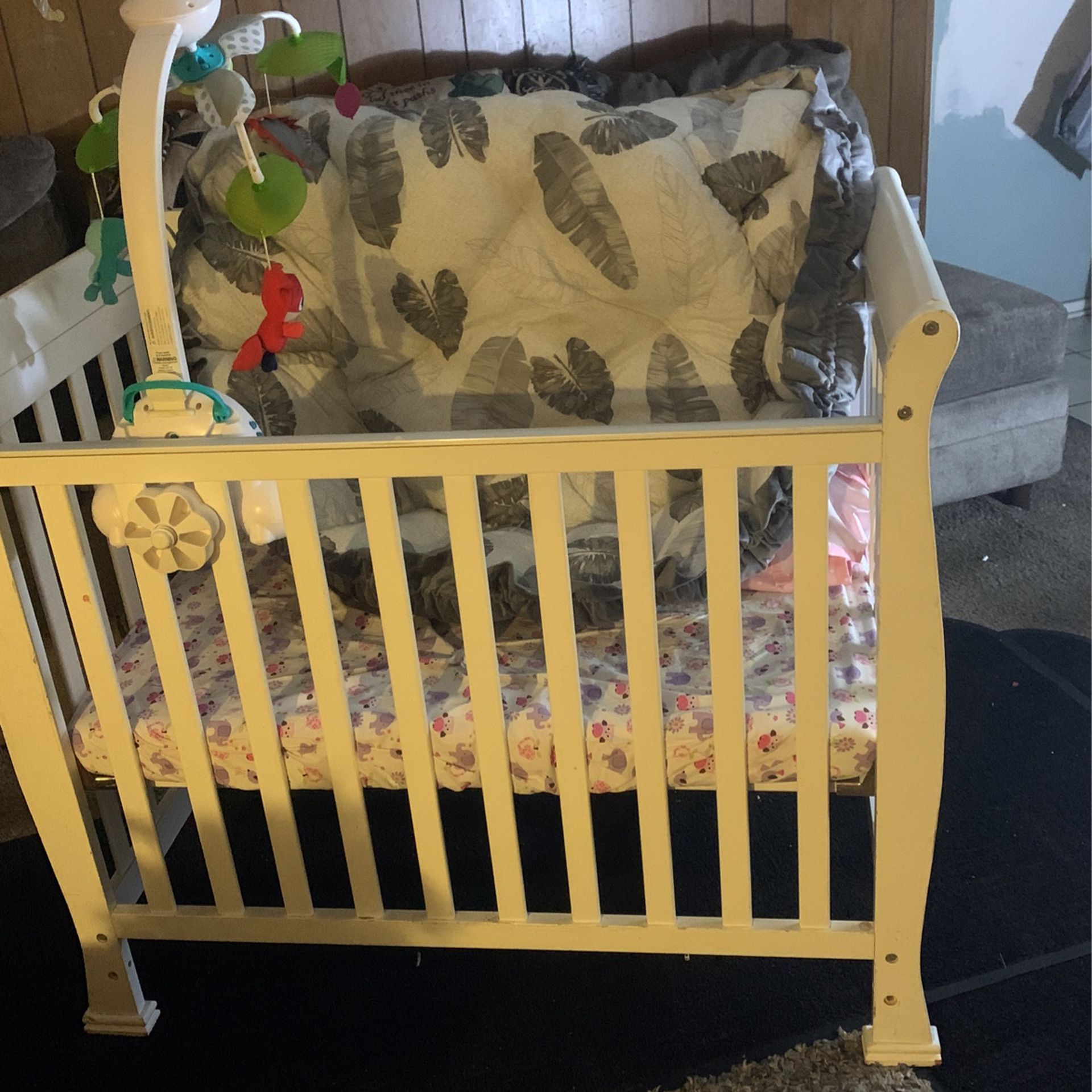 Mini Crib , With Mattress Comfy Mat ,High Chair