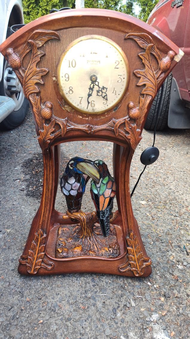 Tiffany Style Wood Clock With Stained Glass Tucan Birds