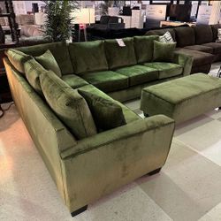 Green Sectional And Ottoman Take Home Pay Later Extra Discount Code RSG 
🔥🔥 Mention OfferUp for this Special Price!!