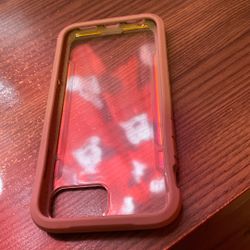 iPhone Se Case used But In Good Condition 