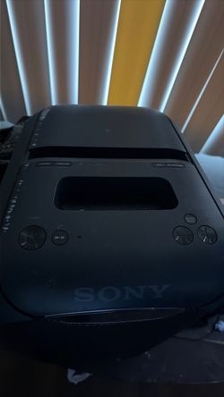 Sony High Quality Audio sound system Dj mode with ambient and strobe lighting.