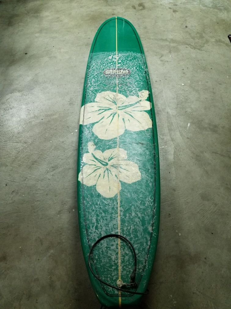 8'8 Strive Surfboards- Mini Longboard/Fun Board (leash + fins incl.)