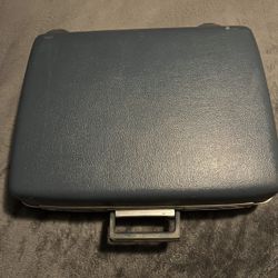 Vintage Samsonite Blue Hard Case Luggage. No Key