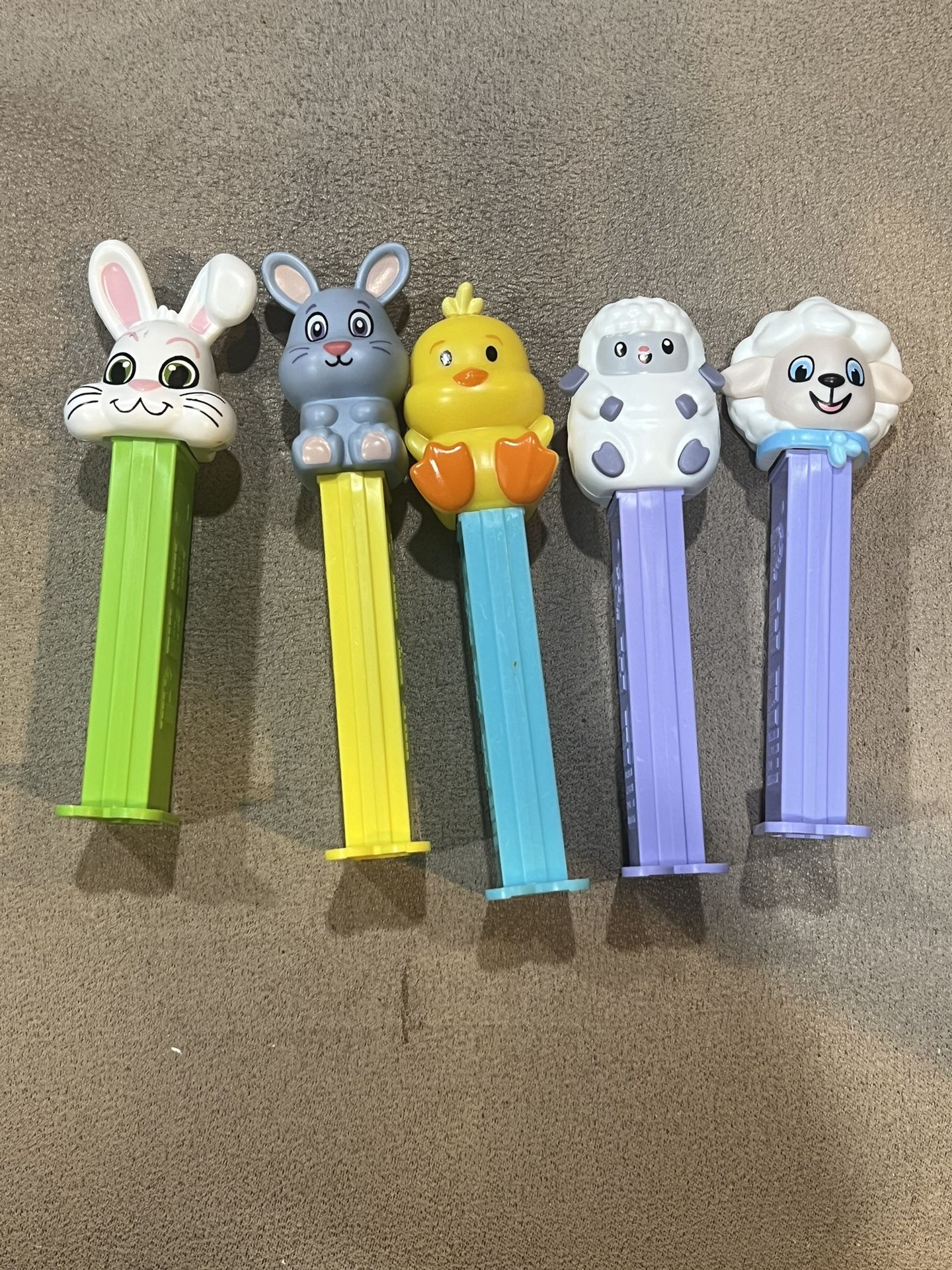 2020 Lot of 5 PEZ EASTER DISPENSERS Sheep Bunny Chick