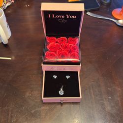 Beautiful Sterling Silver S925 Set $22