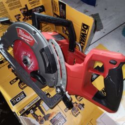 Firm Price🛑 M18 FUEL  7-1/4". Rear Handle Circular Saw (Tool-Only)Used Good. Precio Firme🛑 