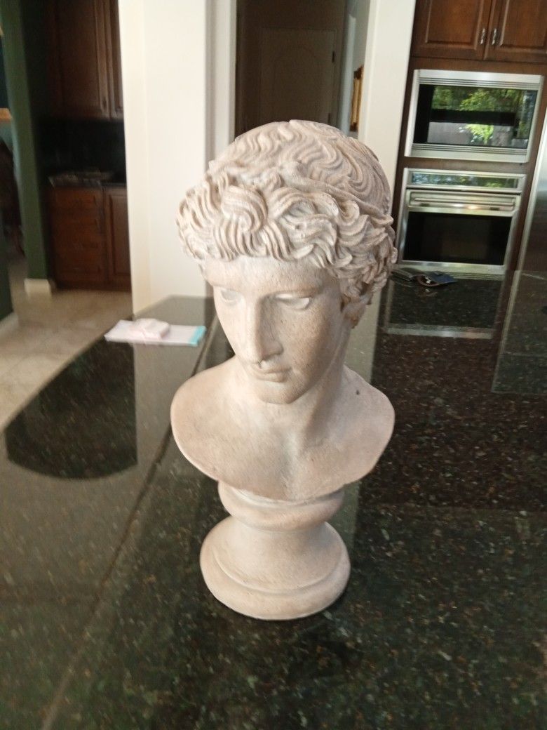 Figurine