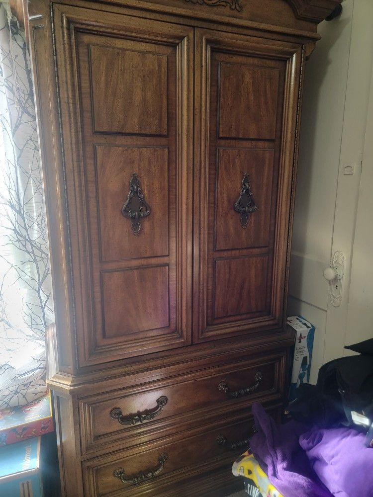 Sturdy Victorian Dresser Armoire Made Of Pure Wood