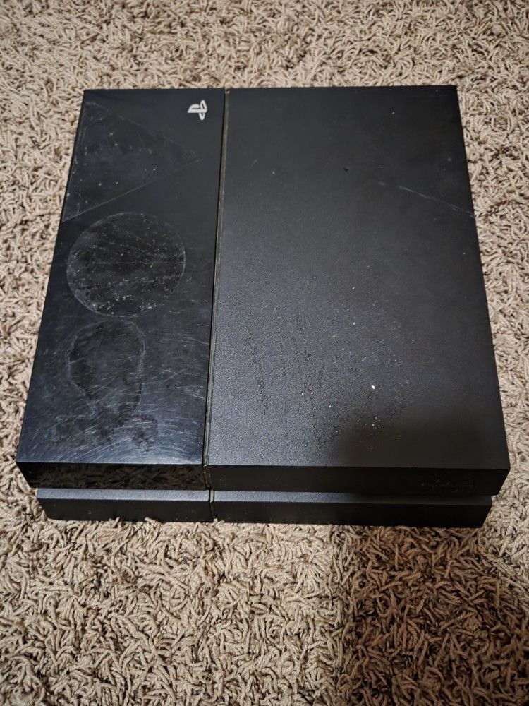 PS4 w/controllers & cables