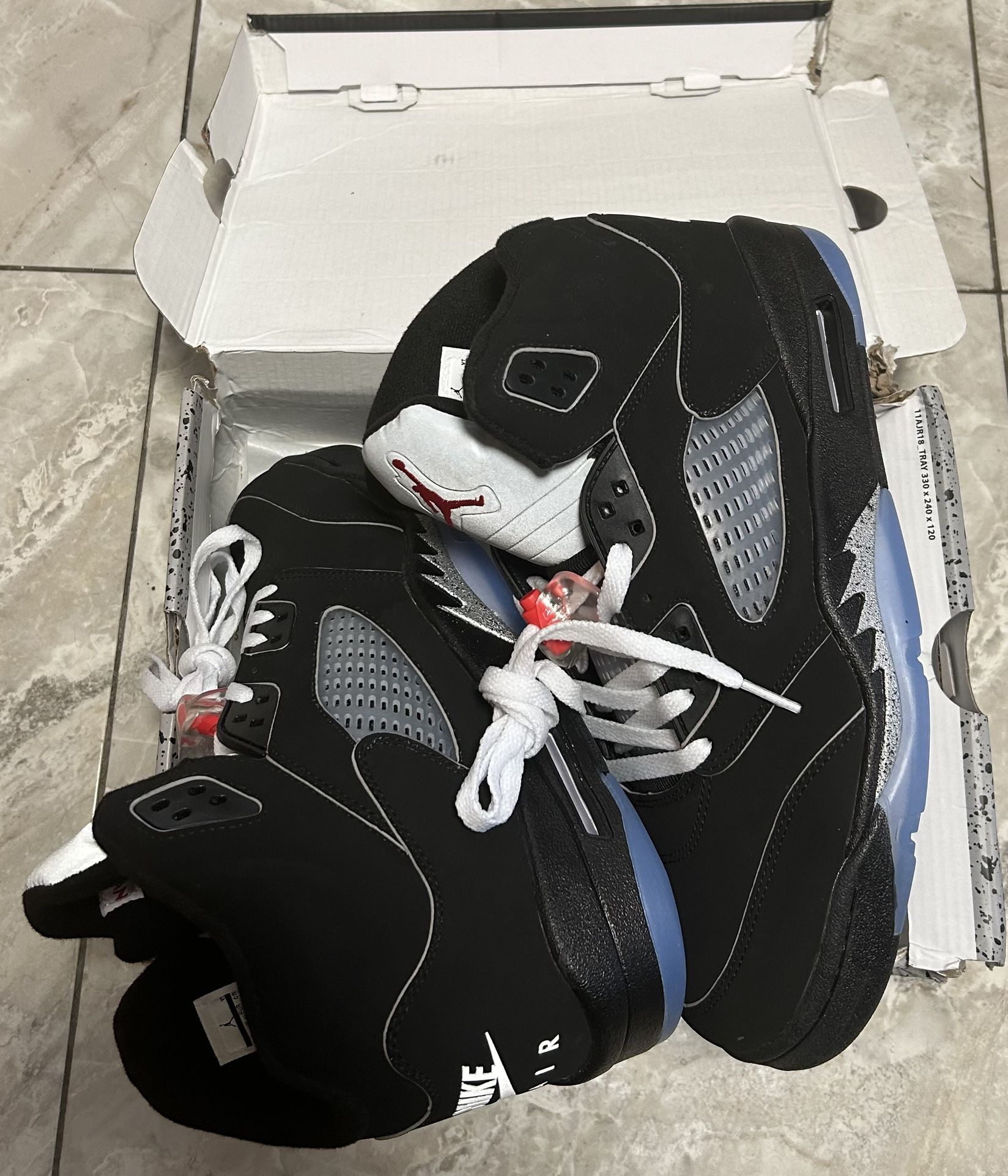 Reimagined Metallic Jordan 5