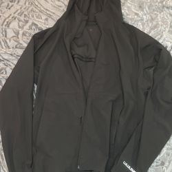black lulu lemon pace breaker hoodie 